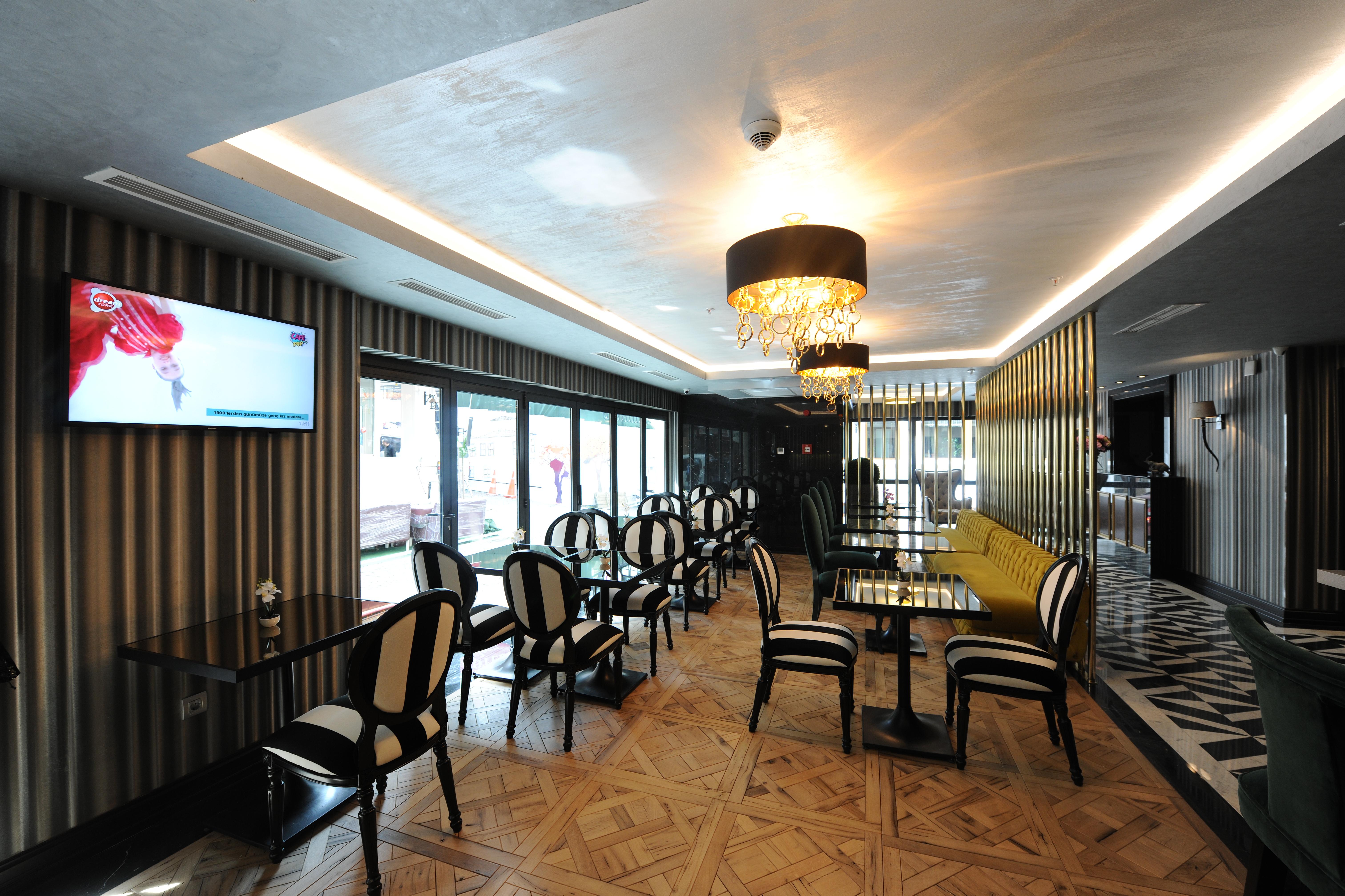 Le Petit Palace Hotel - Special Category — Fotoğraflar 3